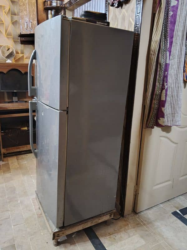 Haier HRF-246 Refrigerator For Sale 2