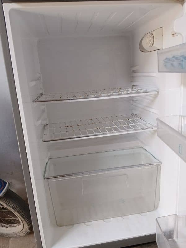 Haier HRF-246 Refrigerator For Sale 4