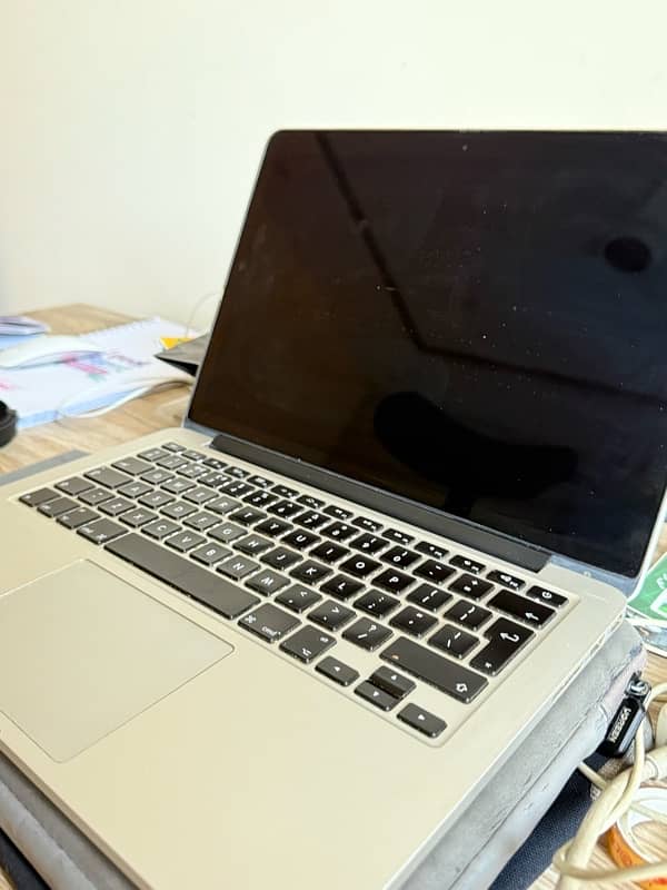 Macbook Pro 2012 First Hand | Air Mac M1 M2 HP Dell LENOVO Laptop PC 2