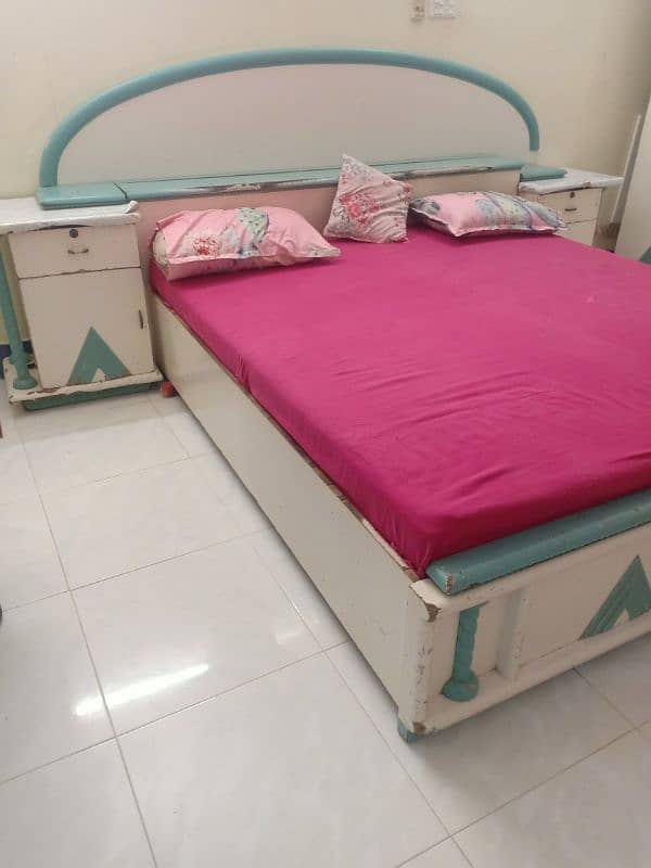 bed room furniture urgent sale 3