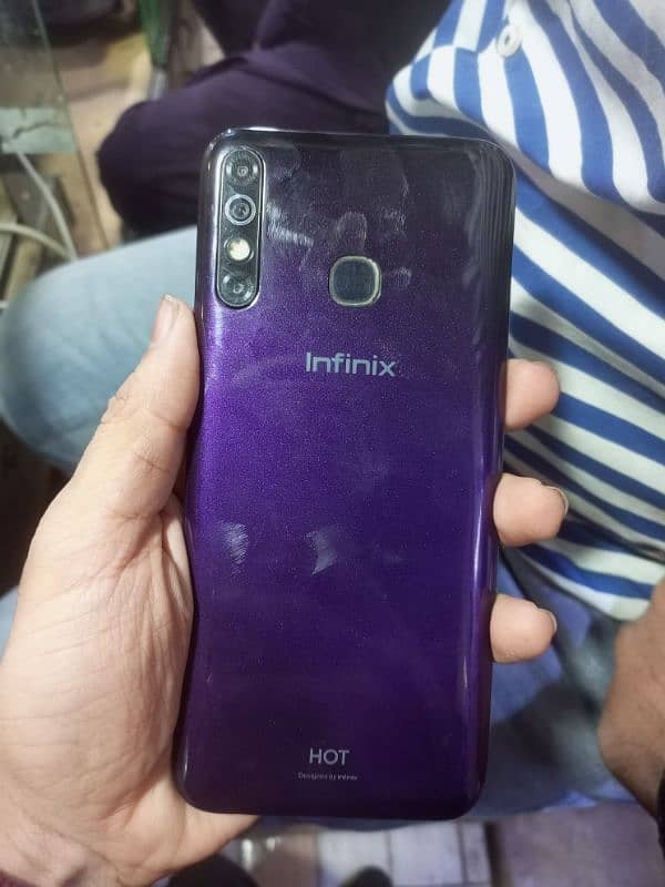 Infinix Hot 8 New condiion 4GB 64GB seald 100% pta approved Al ok 2