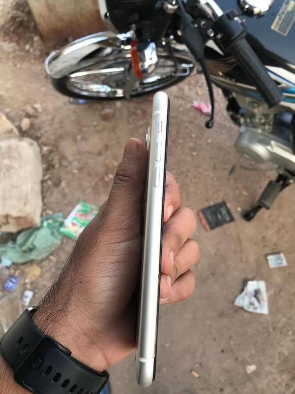 iphone 11 non pta all okay 3