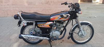 Honda 125 2022 model black color for sale