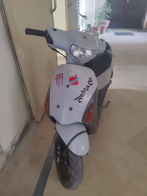 Suzuki Automatic LETs 4 series Scooty Good condition Self & Kick Start 1