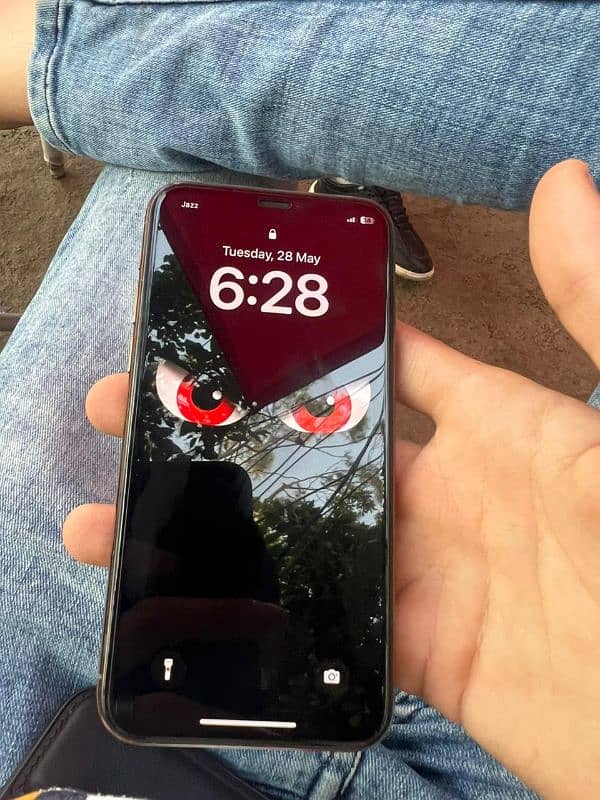 iphone 11 pro dual pta 4