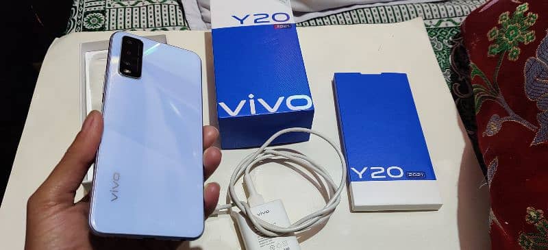 Vivo Y20 4/64 with Original Box Charger 6