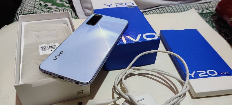 Vivo Y20 4/64 with Original Box Charger 14