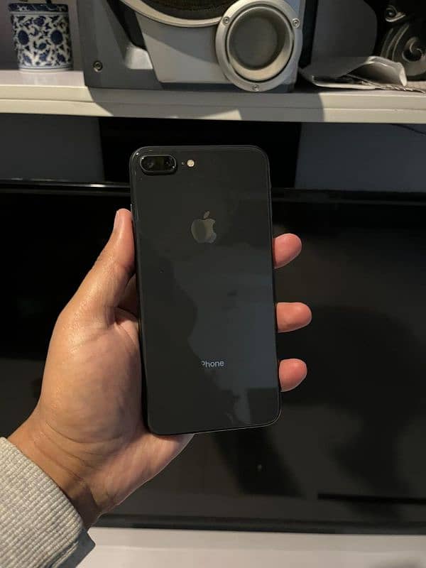 iPhone 8 Plus 64GB FU NON-PTA 0