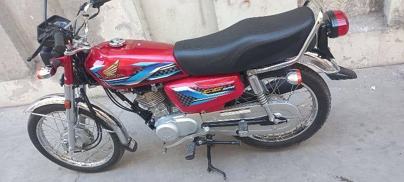 Honda CG 125   red colour  applied for letter open 7