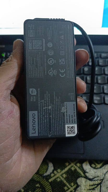 Lenovo x1 carbon i5 7th generation 8gb ram 256gb ssd 4