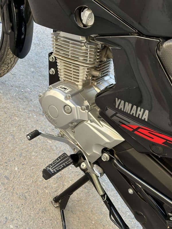 Yamaha ybr 125 4