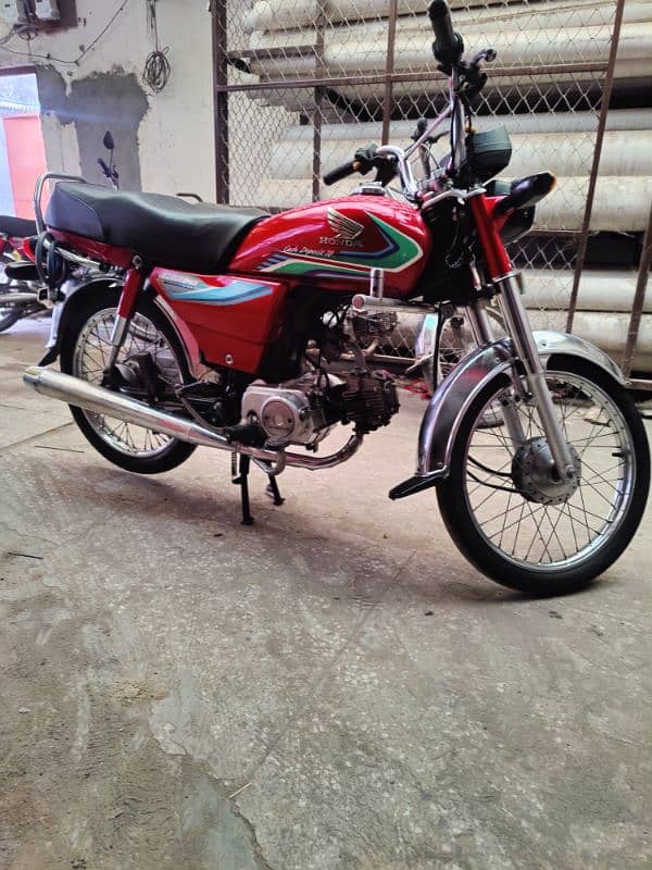 Honda CD 70, 2017 model 6