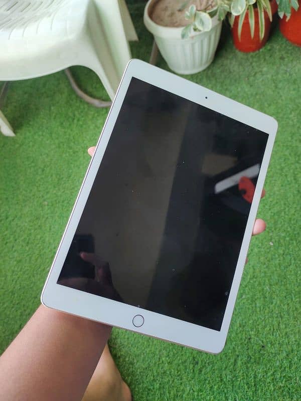 ipad 8 generation 1