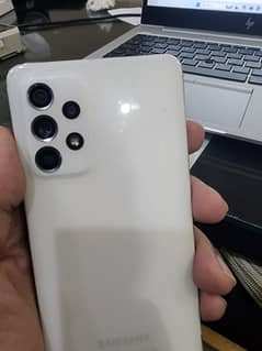 Samsung a52 bilkul new condition seriuse byer contect me 03014095840