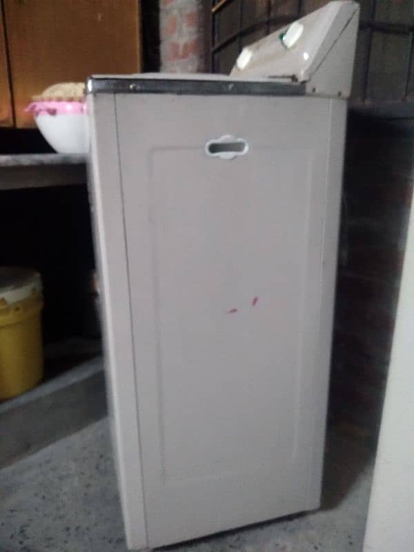 Dryer Machine for sale good condition sirf Moter winding hone wali hai 1