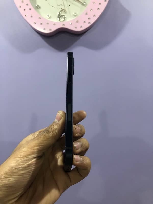 iphone 12 128gb Factory unlock non pta Face id not working 3