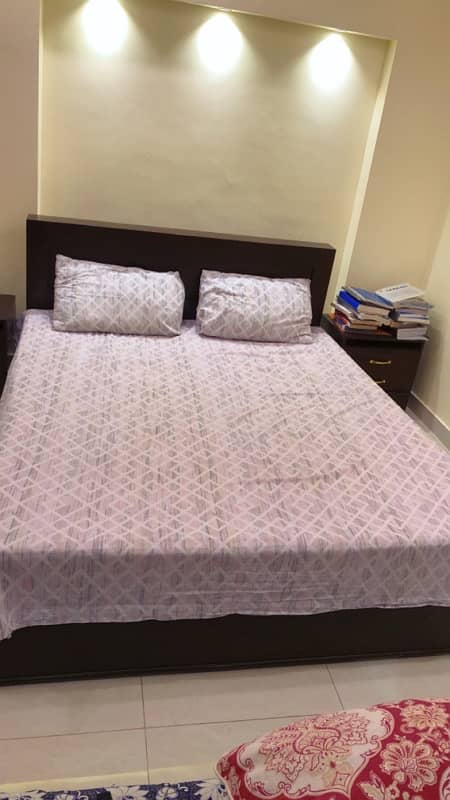 Bed/queen size/pure sheesham /thali bed 5