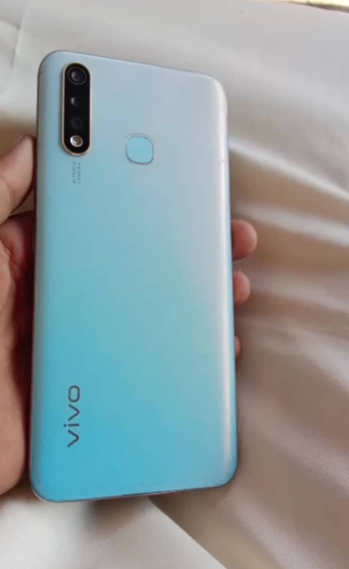 Vivo Y19 1