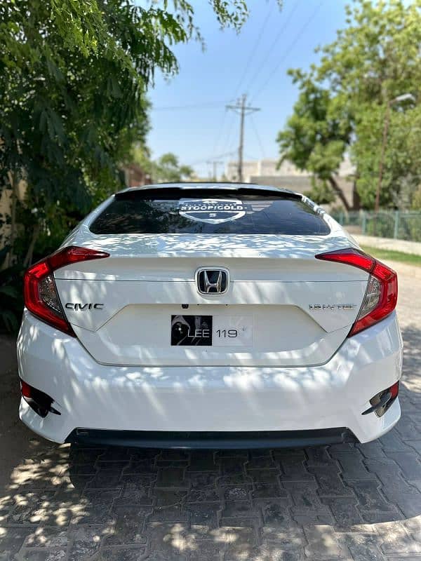 Honda Civic Oriel 2017 9