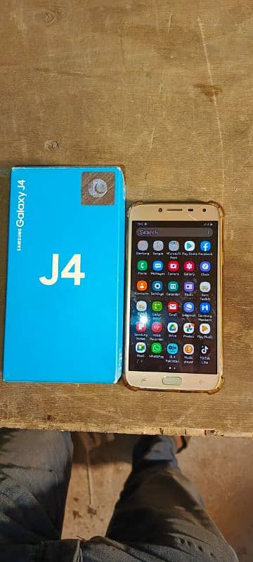 samsung j4 4