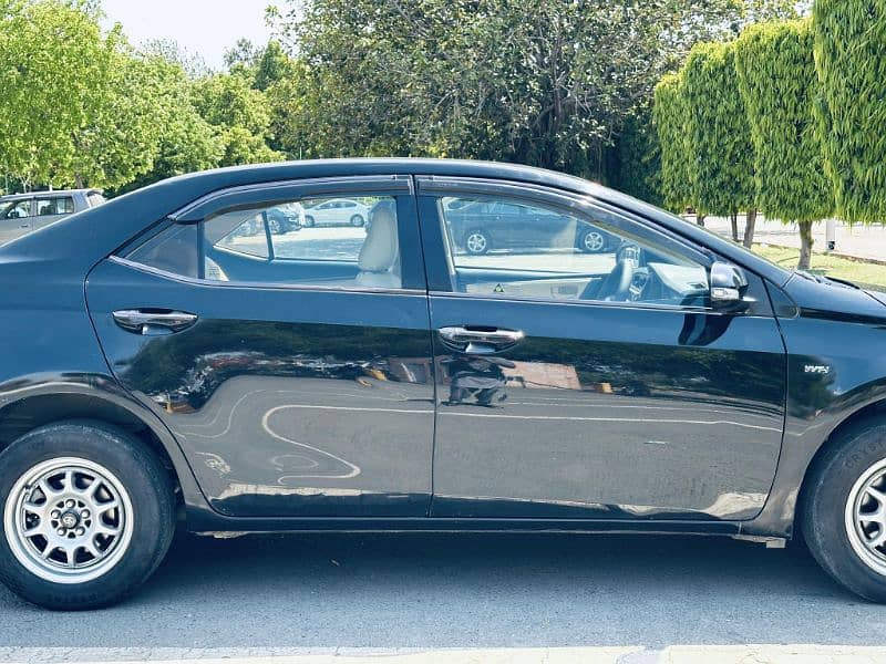 Toyota Corolla XLI 2017 3