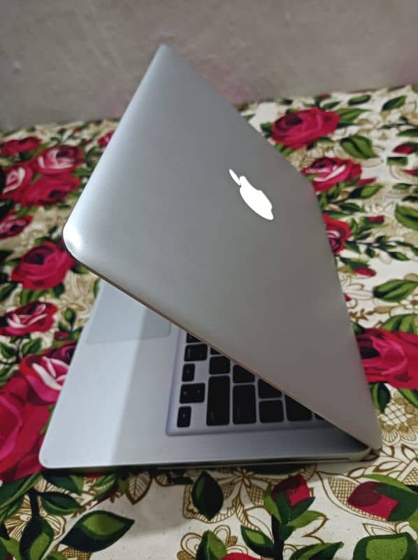 MacBook pro 2012 03418962648 0