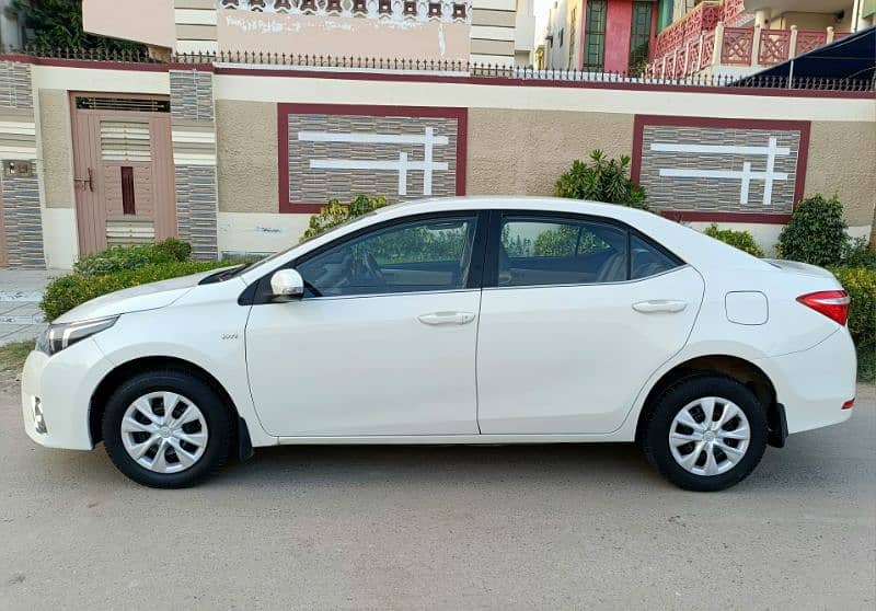 Toyota Corolla XLi con GLi 2015 REGISTERED 5