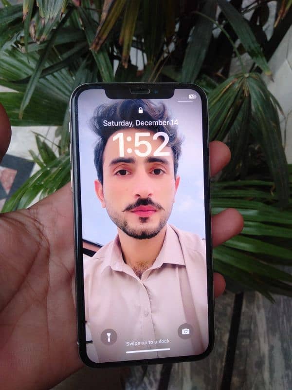 iPhone x 256 non PTA sim working 86 health contact 03110904264 3