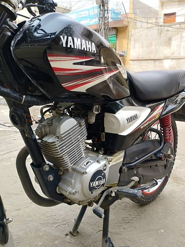 Yamaha YB 125Z 3