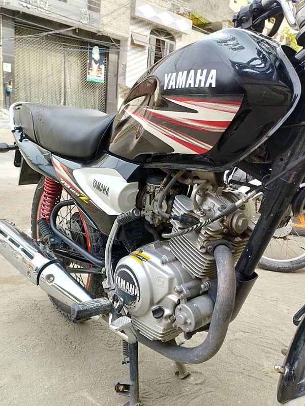 Yamaha YB 125Z 4