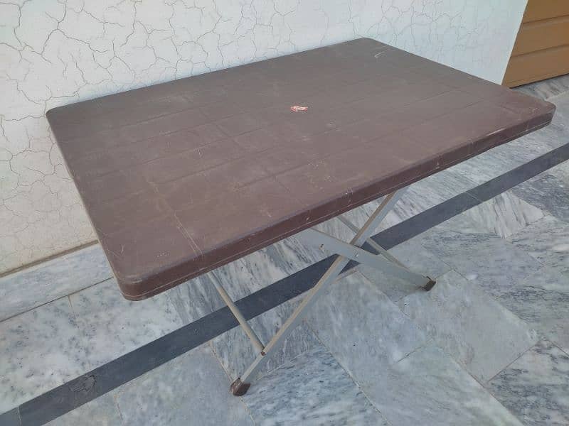 Folding Table 0