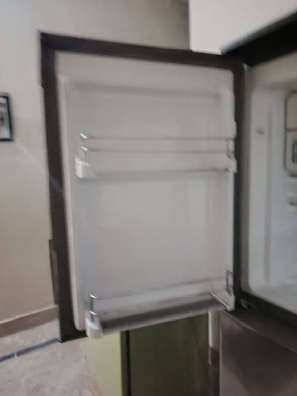 Dawlance Refrigerator DFD 900 big Size Electric saving 3