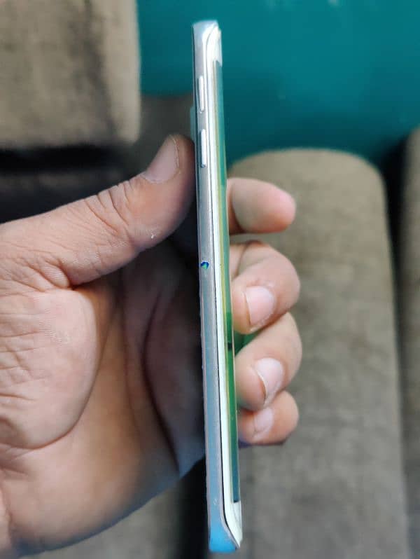 Samsung S6 Age screen par DoT or Line  Hai Back Se Creak hai 2