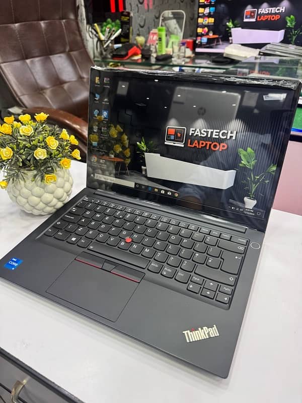 Lenovo Thinkpad E14 8