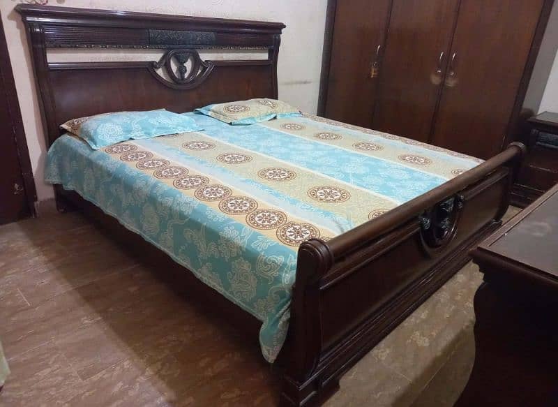 sheesham wood bedroom set for sale in karachi 1