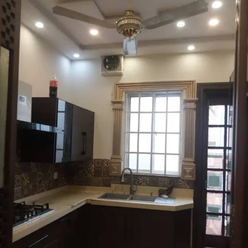 10 Marla House For Sale In Paragon City Lahore 28