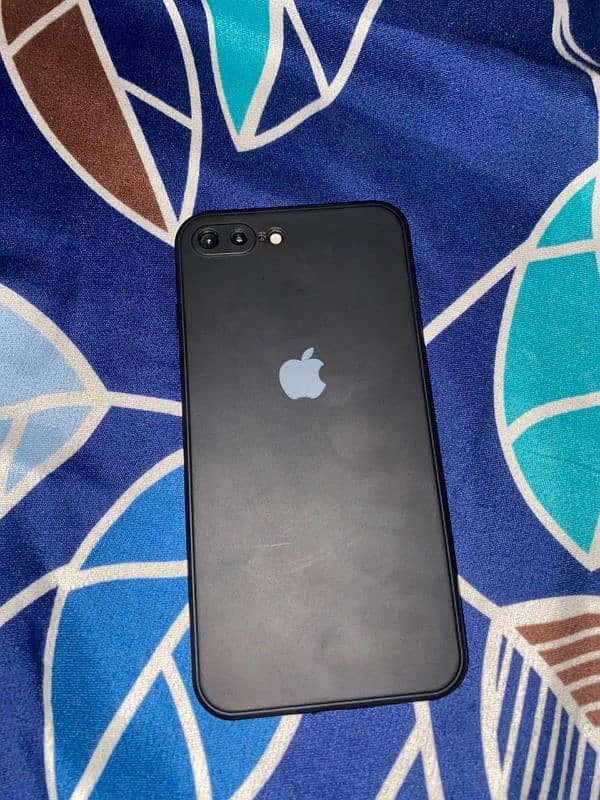 iphone 7 plus (32 GB)  PTA approved . . 2