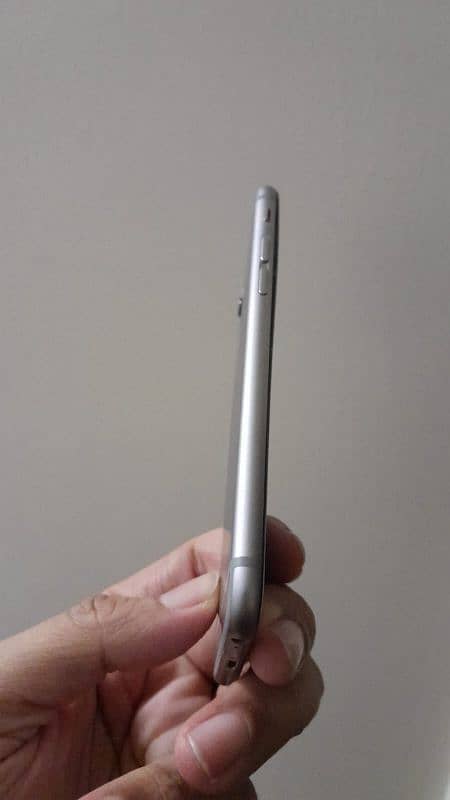 Apple Iphone 6s -16GB (PTA Approved) 3