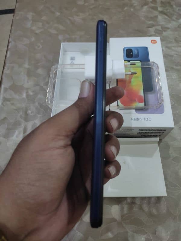 Redmi 12 c 4+4/128gb with box chrg 2