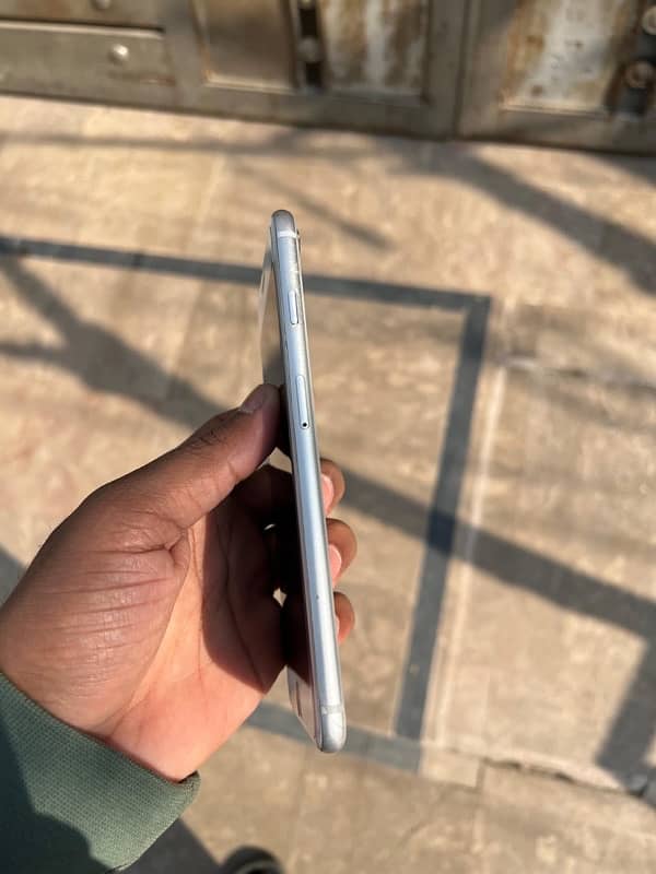 iPhone 8+ official pta approved 1