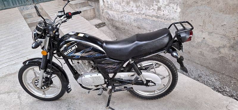 Suzuki 150 special edition 2022 10