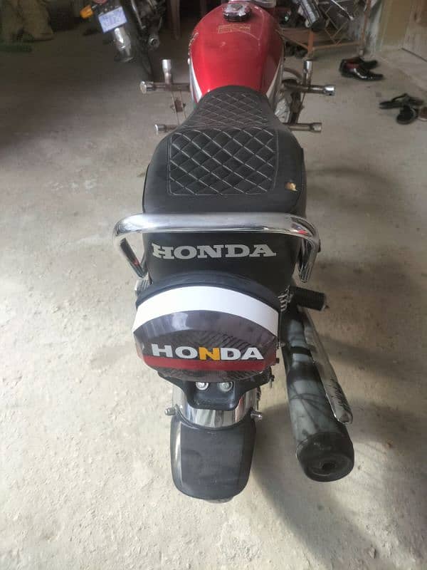 Honda 125 CSD 8