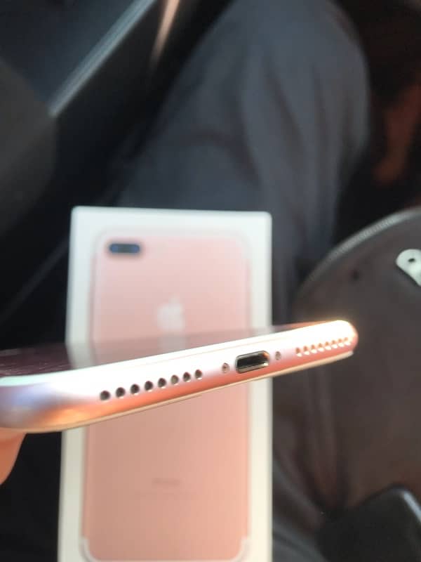 iPhone 7 Plus Rose Gold PTA Approved10/10 4