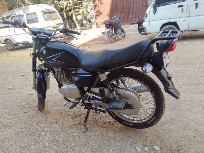 Suzuki GS 150,1-11-2013 1