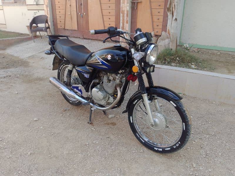 Suzuki GS 150,1-11-2013 3