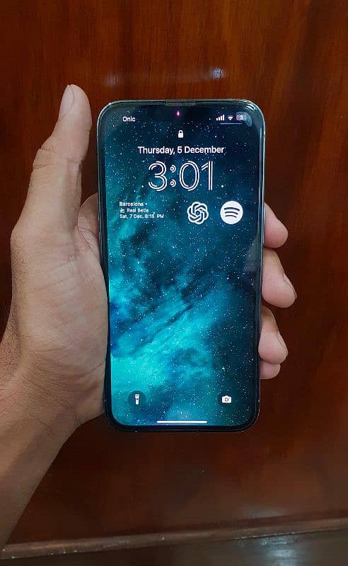 iPhone 13pro 256gb non PTA factory unlocked A+ condition 4