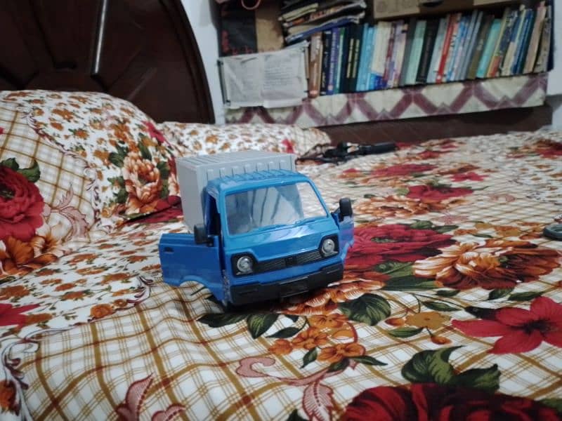 R/c Pickup model truck 12