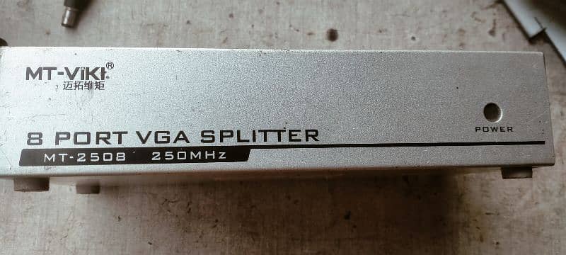 MT-VIKI 8 PORT VGA SPLITTER 3