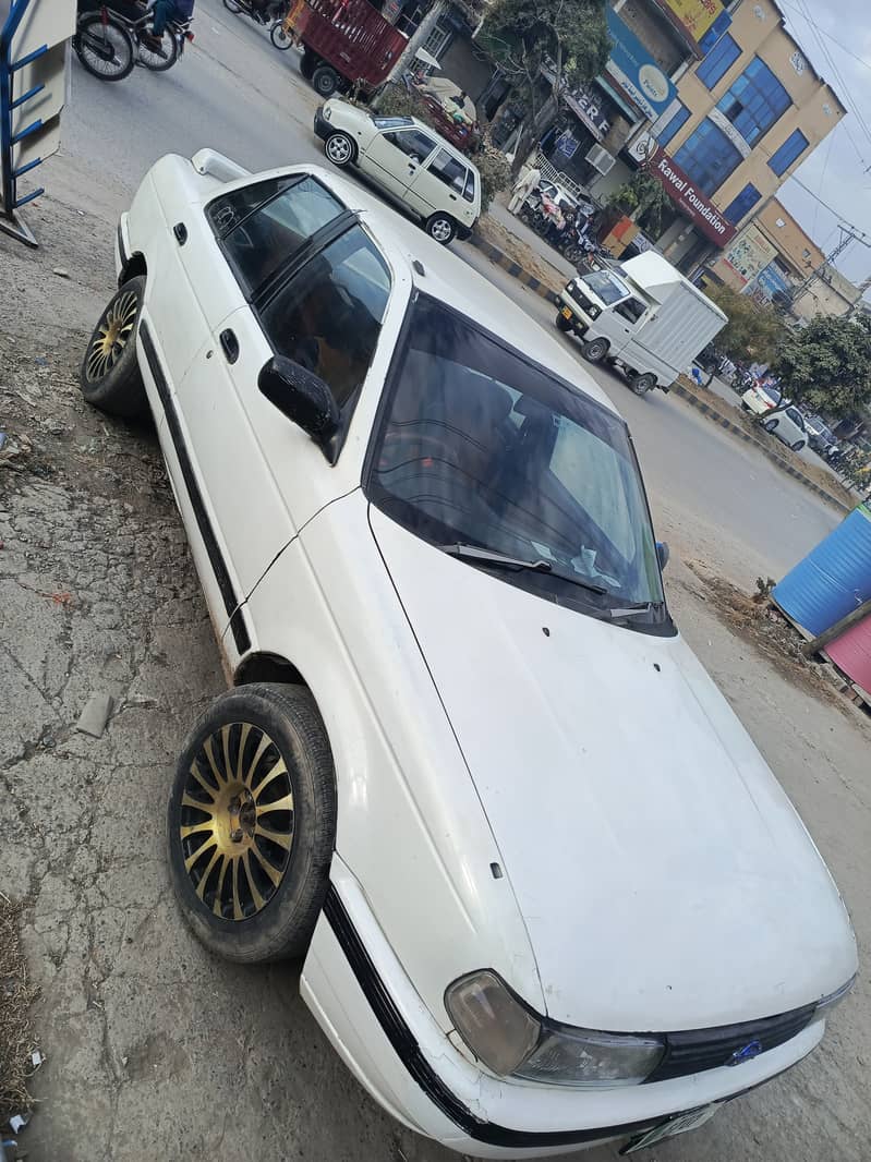 Nissan Sunny 1993 5