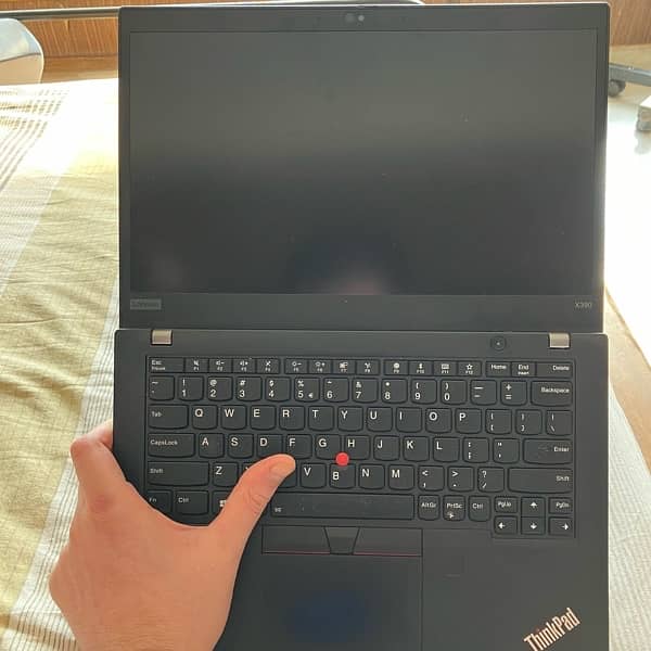 Lenovo ThinkPad i5 8th gen laptop 4